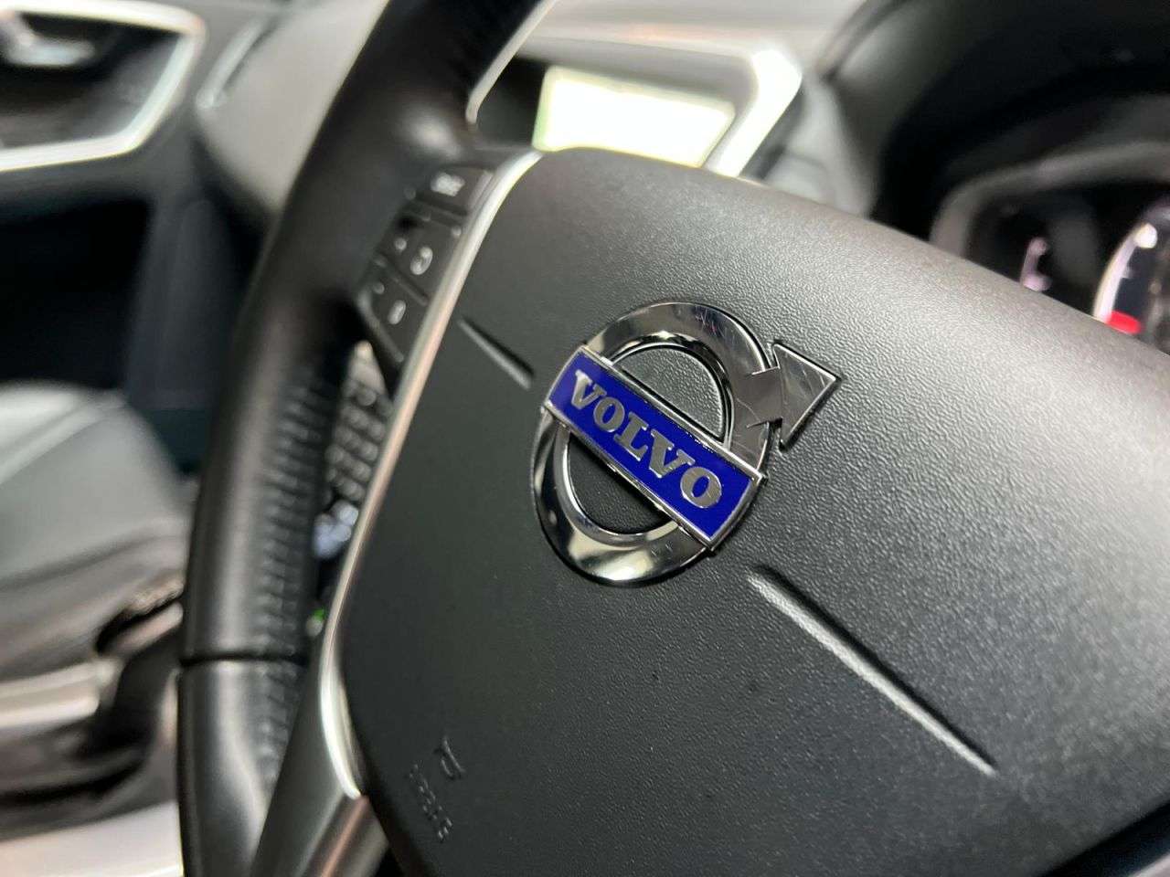 2016 VOLVO XC60 2016 VOLVO XC60