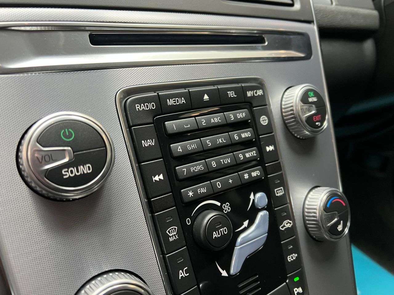 2016 VOLVO XC60 2016 VOLVO XC60