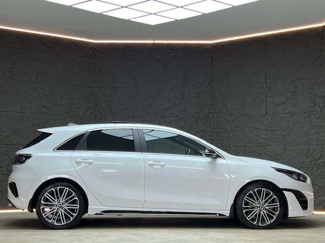 2023 KIA CEED 2023 KIA CEED