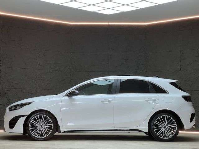 2023 KIA CEED 2023 KIA CEED