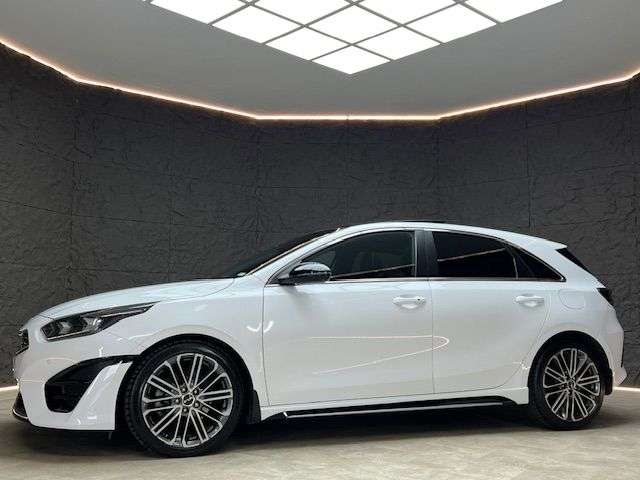 2023 KIA CEED 2023 KIA CEED