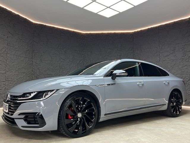 A 2020 VOLKSWAGEN ARTEON 2.0 TDI R-Line Edition Fastback 5dr Diesel DSG Euro 6 (s/s) (190 ps) FSH, R A 2020 VOLKSWAGEN ARTEON 2.0 TDI R-Line Edition Fastback 5dr Diesel DSG Euro 6 (s/s) (190 ps) FSH, R