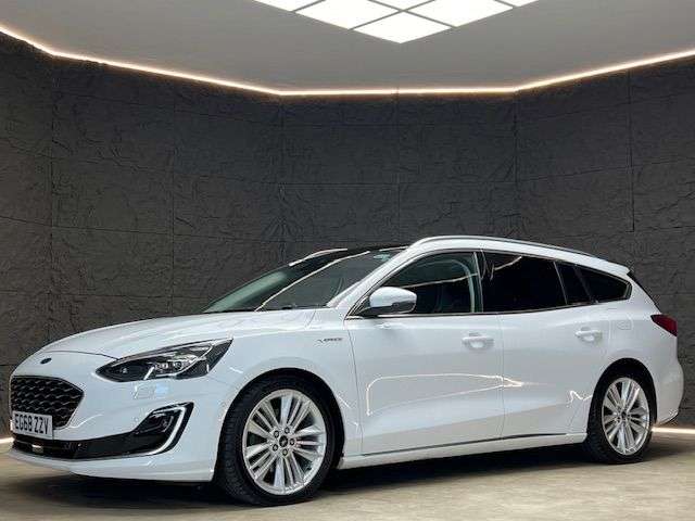 A 2019 FORD FOCUS 2.0 EcoBlue Vignale Estate 5dr Diesel Auto Euro 6 (s/s) (150 ps) SUNROOF, B A 2019 FORD FOCUS 2.0 EcoBlue Vignale Estate 5dr Diesel Auto Euro 6 (s/s) (150 ps) SUNROOF, B