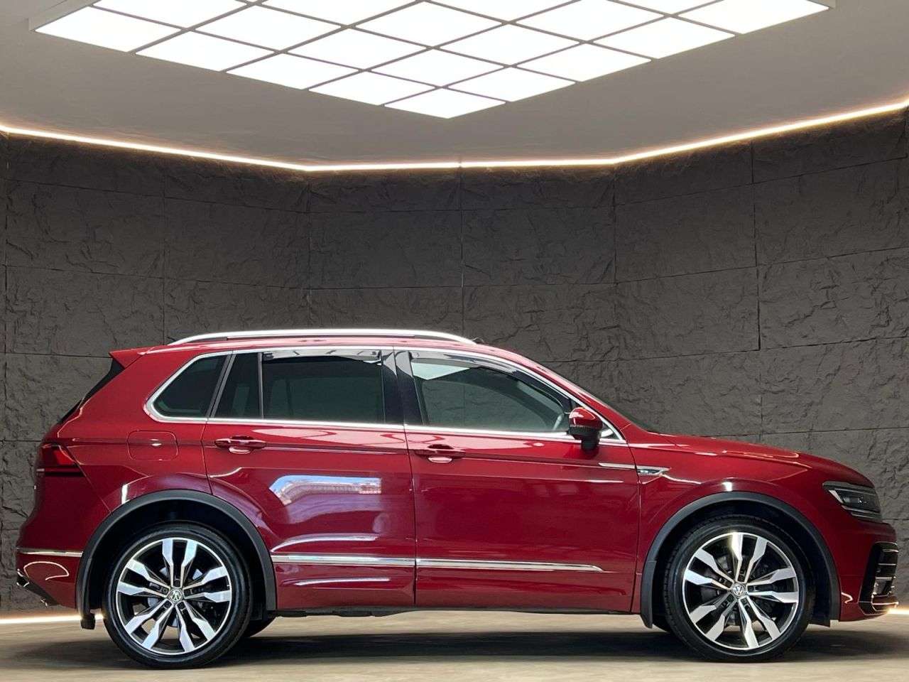2018 VOLKSWAGEN TIGUAN 2018 VOLKSWAGEN TIGUAN
