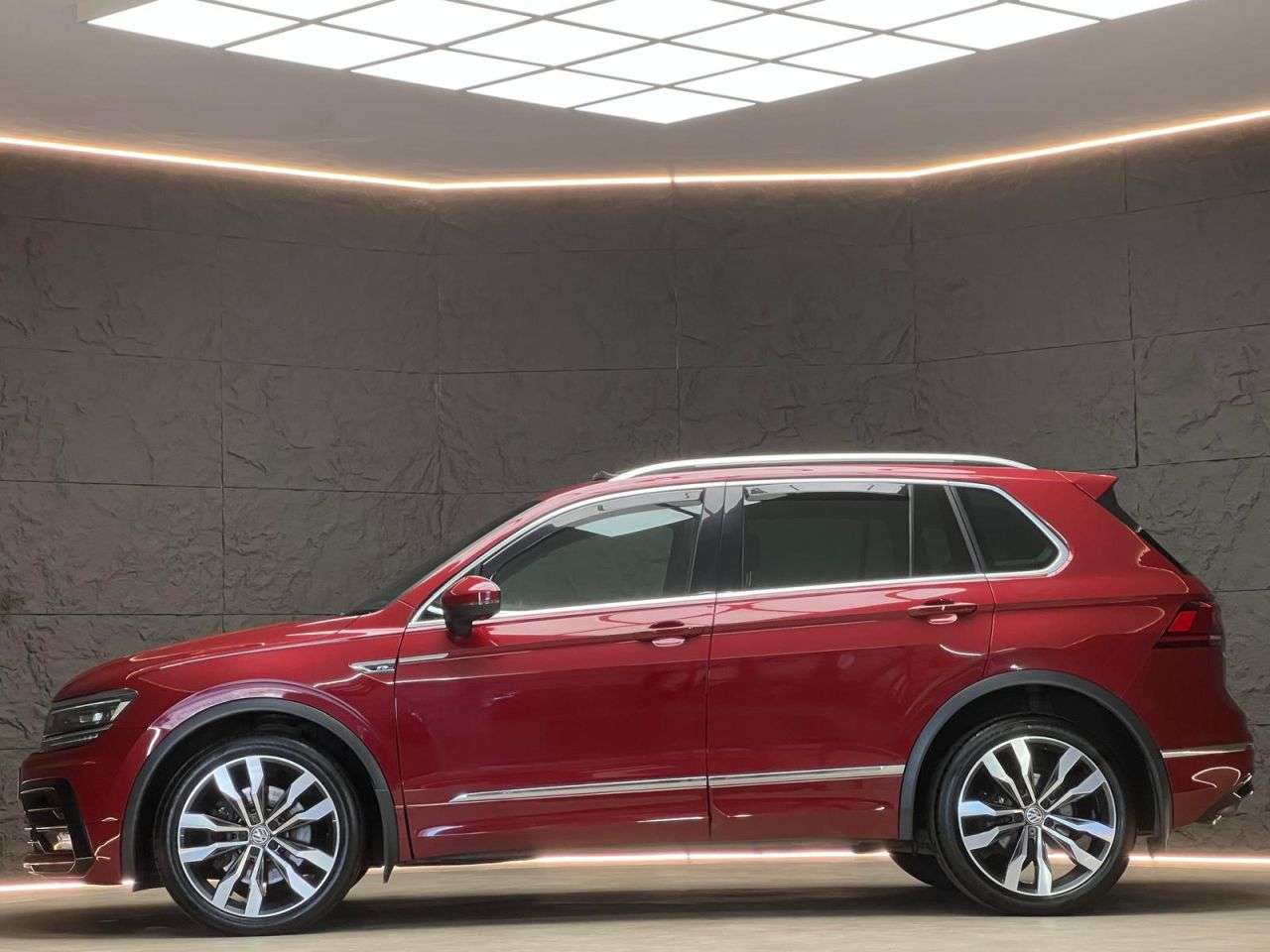 2018 VOLKSWAGEN TIGUAN 2018 VOLKSWAGEN TIGUAN
