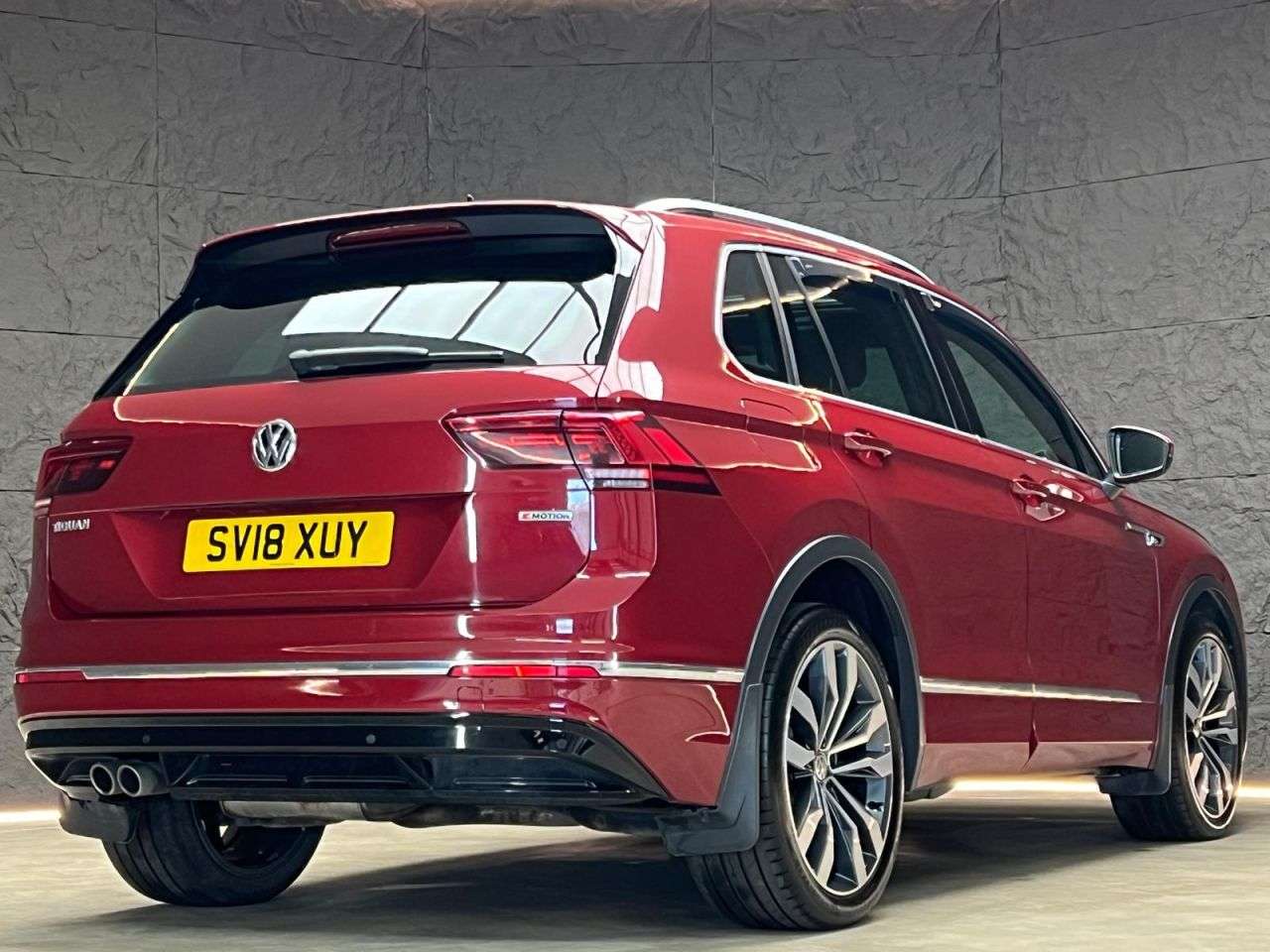 2018 VOLKSWAGEN TIGUAN 2018 VOLKSWAGEN TIGUAN
