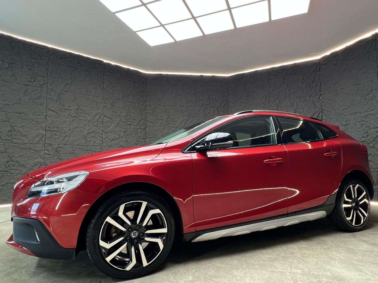 2019 VOLVO V40 CROSS COUNTRY 2019 VOLVO V40 CROSS COUNTRY