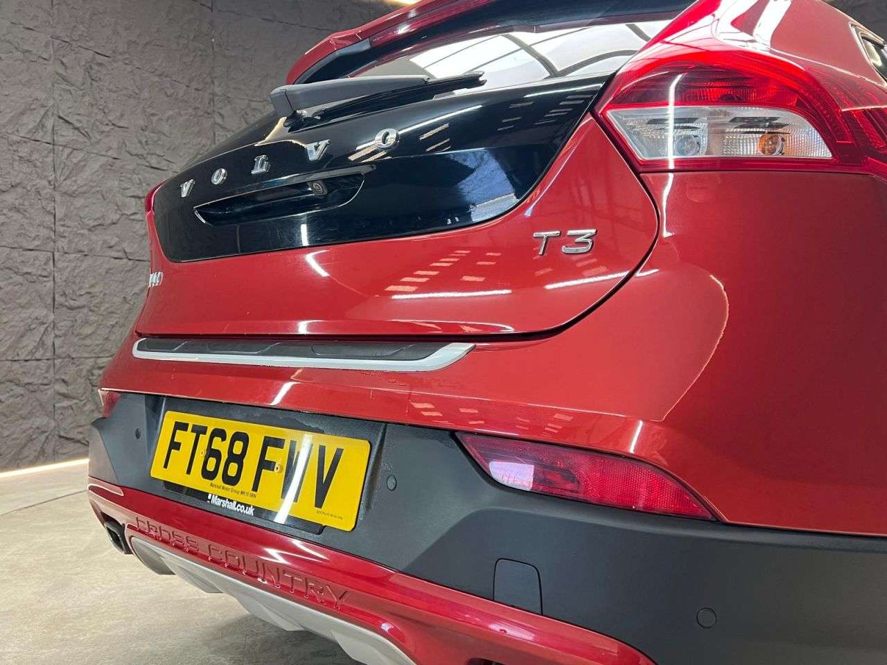 2019 VOLVO V40 CROSS COUNTRY 2019 VOLVO V40 CROSS COUNTRY