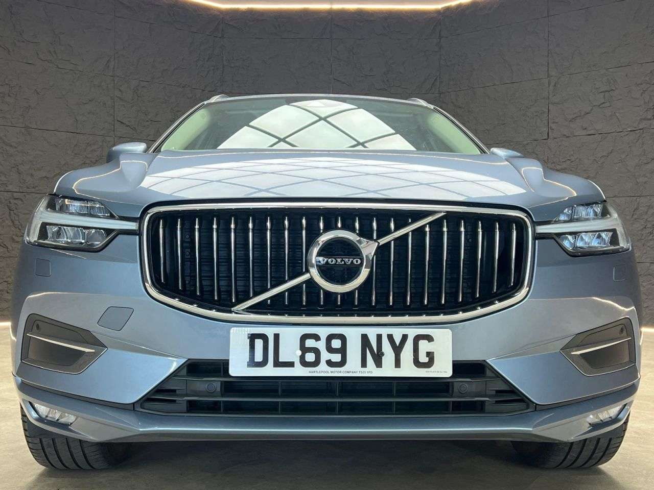 A 2020 VOLVO XC60 2.0 T5 Inscription SUV 5dr Petrol Auto Euro 6 (s/s) (250 ps) FSH, REAR CAME A 2020 VOLVO XC60 2.0 T5 Inscription SUV 5dr Petrol Auto Euro 6 (s/s) (250 ps) FSH, REAR CAME