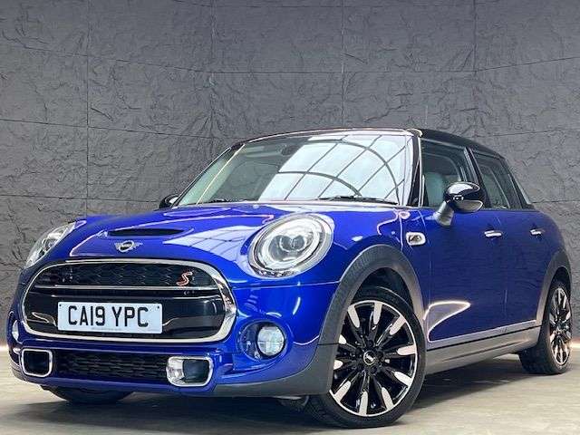 A 2019 MINI HATCH 2.0 Cooper S Exclusive Hatchback 5dr Petrol Steptronic Euro 6 (s/s) (192 ps A 2019 MINI HATCH 2.0 Cooper S Exclusive Hatchback 5dr Petrol Steptronic Euro 6 (s/s) (192 ps