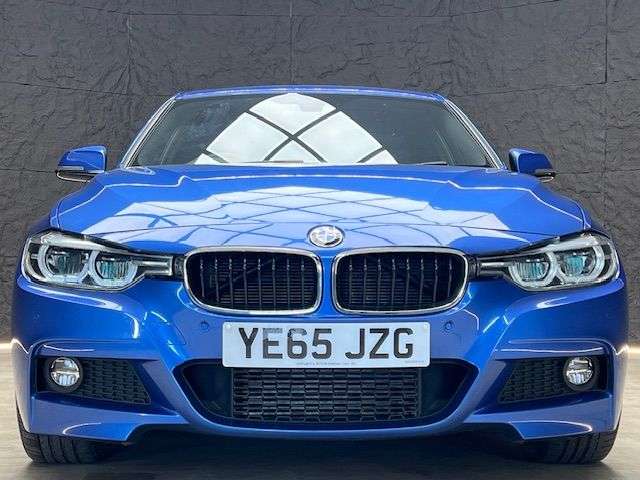 A 2015 BMW 3 SERIES 2.0 320d M Sport Saloon 4dr Diesel Auto Euro 6 (s/s) (190 ps) SUNROOF, HARM A 2015 BMW 3 SERIES 2.0 320d M Sport Saloon 4dr Diesel Auto Euro 6 (s/s) (190 ps) SUNROOF, HARM