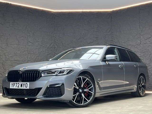 A 2022 BMW 5 SERIES 2.0 520d MHT M Sport Touring 5dr Diesel Hybrid Steptronic Euro 6 (s/s) (190 A 2022 BMW 5 SERIES 2.0 520d MHT M Sport Touring 5dr Diesel Hybrid Steptronic Euro 6 (s/s) (190