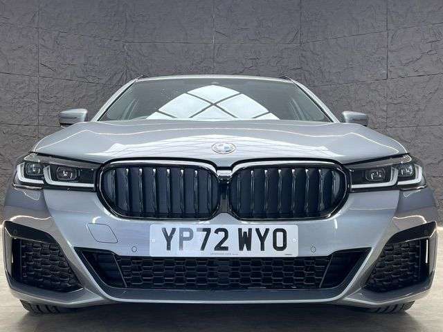 A 2022 BMW 5 SERIES 2.0 520d MHT M Sport Touring 5dr Diesel Hybrid Steptronic Euro 6 (s/s) (190 A 2022 BMW 5 SERIES 2.0 520d MHT M Sport Touring 5dr Diesel Hybrid Steptronic Euro 6 (s/s) (190