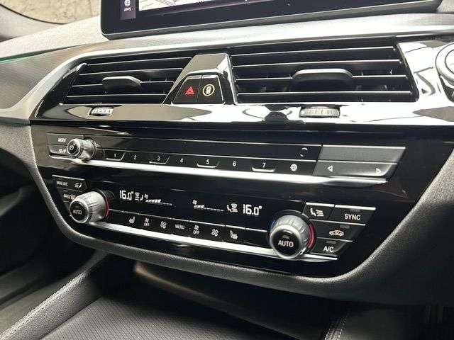2022 BMW 5 SERIES 2022 BMW 5 SERIES