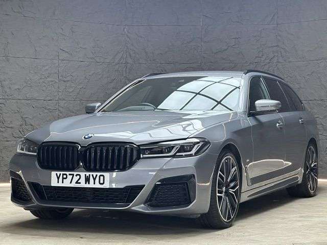 A 2022 BMW 5 SERIES 2.0 520d MHT M Sport Touring 5dr Diesel Hybrid Steptronic Euro 6 (s/s) (190 A 2022 BMW 5 SERIES 2.0 520d MHT M Sport Touring 5dr Diesel Hybrid Steptronic Euro 6 (s/s) (190