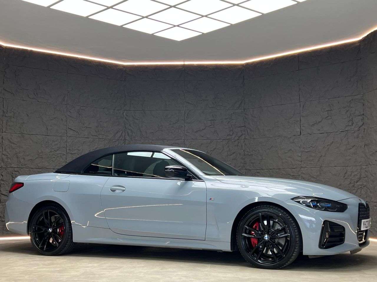 A 2022 BMW 4 SERIES 3.0 M440d MHT Convertible 2dr Diesel Hybrid Auto xDrive Euro 6 (s/s) (340 p A 2022 BMW 4 SERIES 3.0 M440d MHT Convertible 2dr Diesel Hybrid Auto xDrive Euro 6 (s/s) (340 p