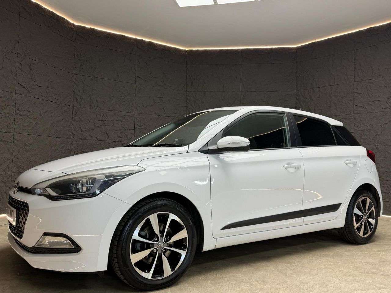 A 2015 HYUNDAI I20 1.4 CRDi Premium Hatchback 5dr Diesel Manual Euro 6 (90 ps) £20 ROAD TAX / A 2015 HYUNDAI I20 1.4 CRDi Premium Hatchback 5dr Diesel Manual Euro 6 (90 ps) £20 ROAD TAX /