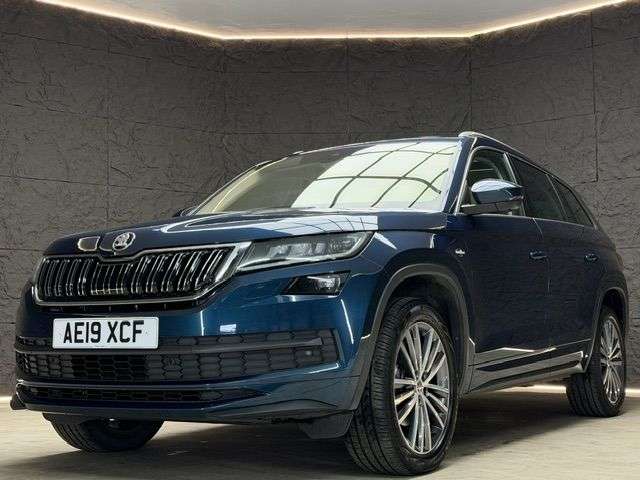 A 2019 SKODA KODIAQ 2.0 TDI Laurin & Klement SUV 5dr Diesel DSG 4WD Euro 6 (s/s) (7 Seat) (150 A 2019 SKODA KODIAQ 2.0 TDI Laurin & Klement SUV 5dr Diesel DSG 4WD Euro 6 (s/s) (7 Seat) (150