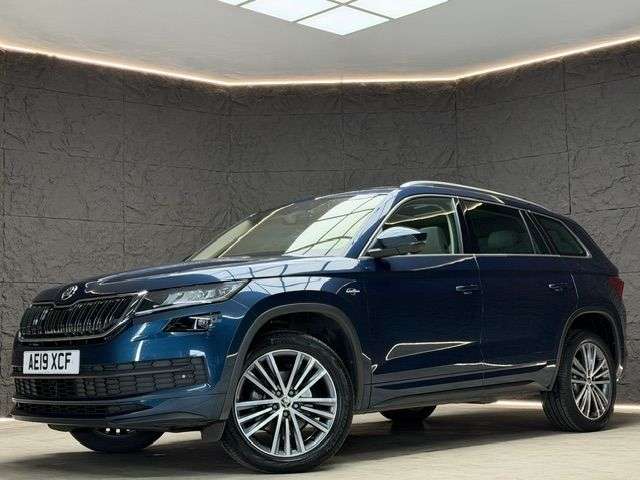 A 2019 SKODA KODIAQ 2.0 TDI Laurin & Klement SUV 5dr Diesel DSG 4WD Euro 6 (s/s) (7 Seat) (150 A 2019 SKODA KODIAQ 2.0 TDI Laurin & Klement SUV 5dr Diesel DSG 4WD Euro 6 (s/s) (7 Seat) (150