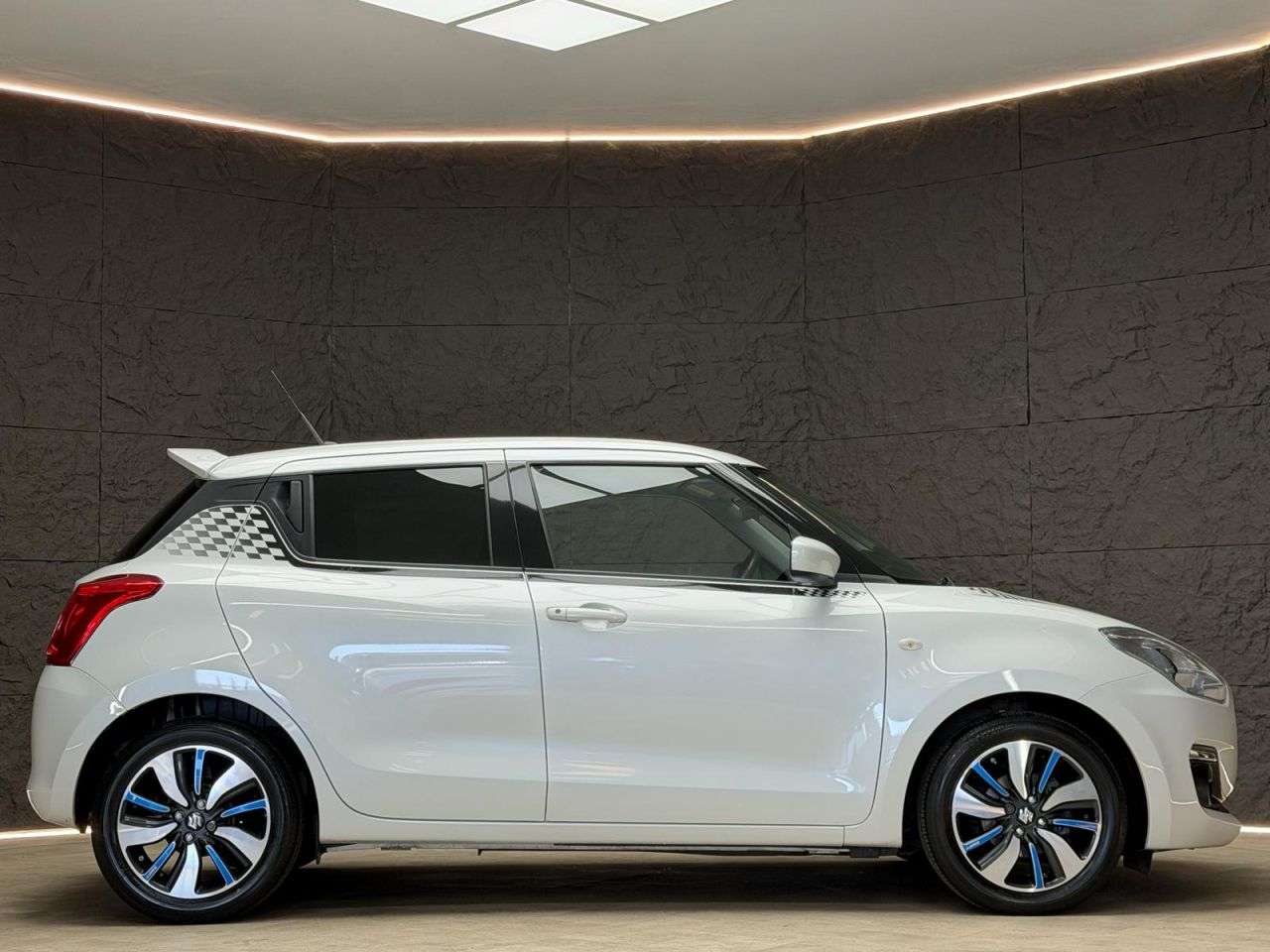 2020 SUZUKI SWIFT 2020 SUZUKI SWIFT