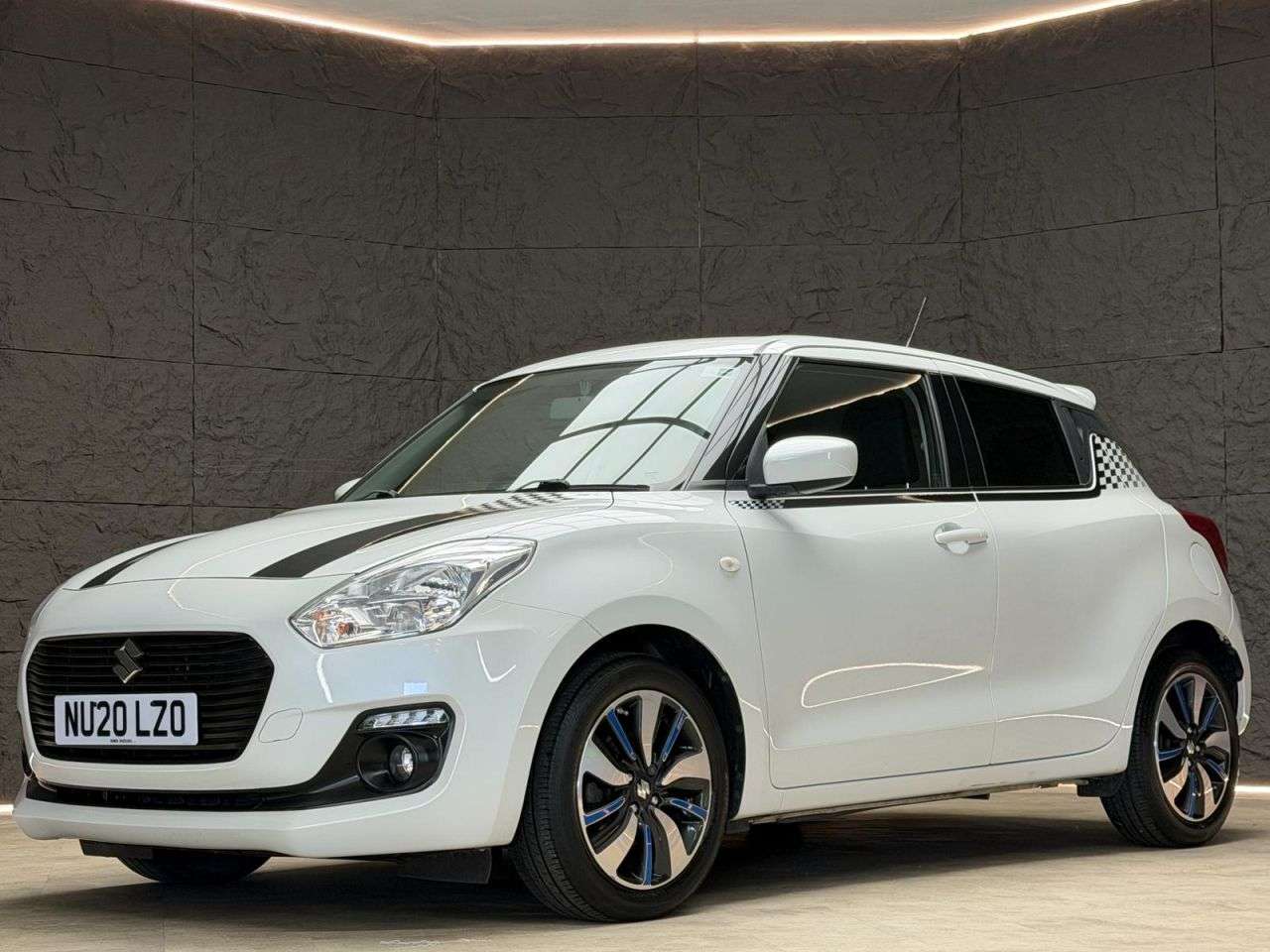 A 2020 SUZUKI SWIFT 1.2 Dualjet MHEV SZ-T Hatchback 5dr Petrol Hybrid Manual Euro 6 (s/s) (90 p A 2020 SUZUKI SWIFT 1.2 Dualjet MHEV SZ-T Hatchback 5dr Petrol Hybrid Manual Euro 6 (s/s) (90 p