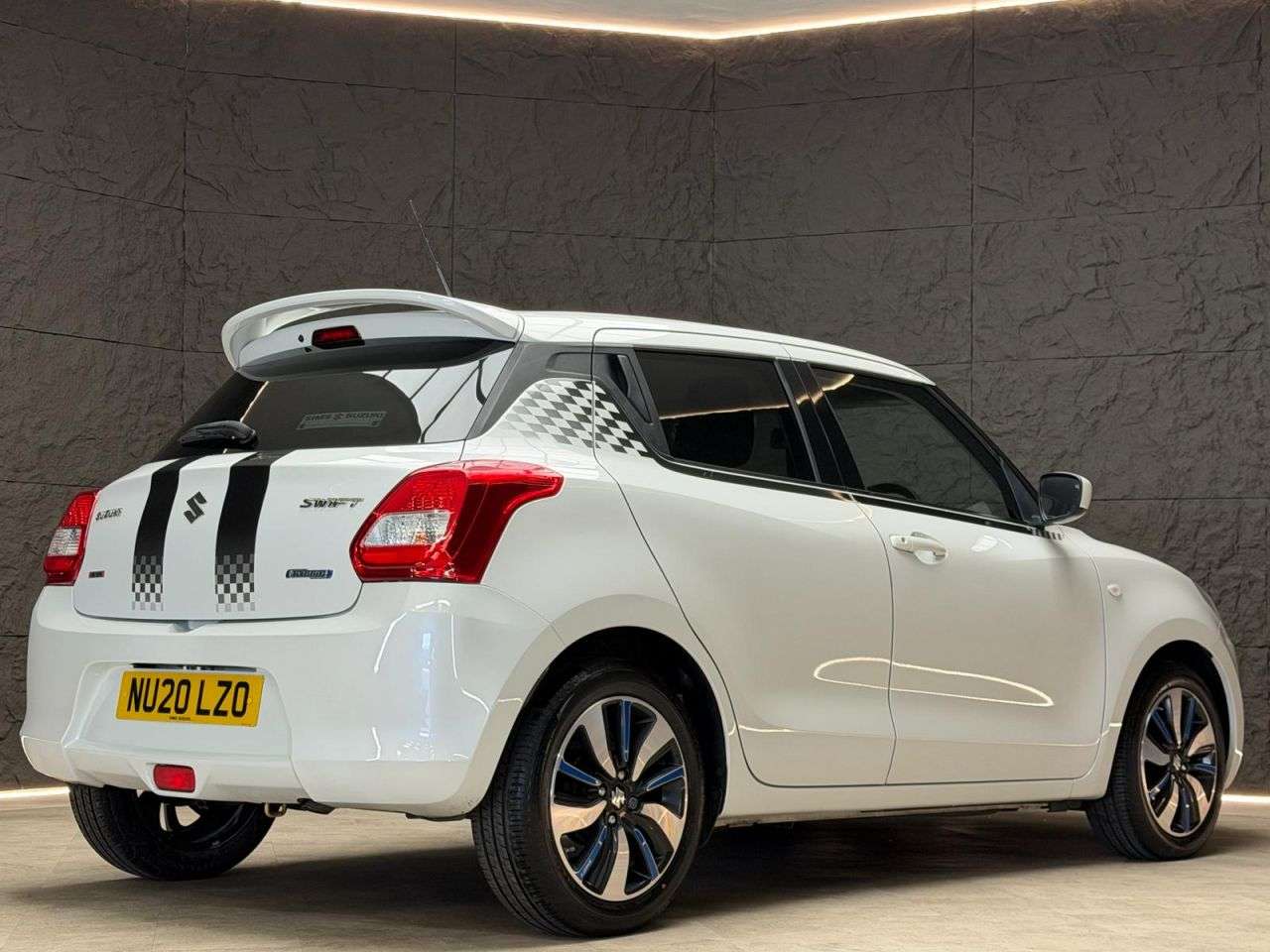 A 2020 SUZUKI SWIFT 1.2 Dualjet MHEV SZ-T Hatchback 5dr Petrol Hybrid Manual Euro 6 (s/s) (90 p A 2020 SUZUKI SWIFT 1.2 Dualjet MHEV SZ-T Hatchback 5dr Petrol Hybrid Manual Euro 6 (s/s) (90 p