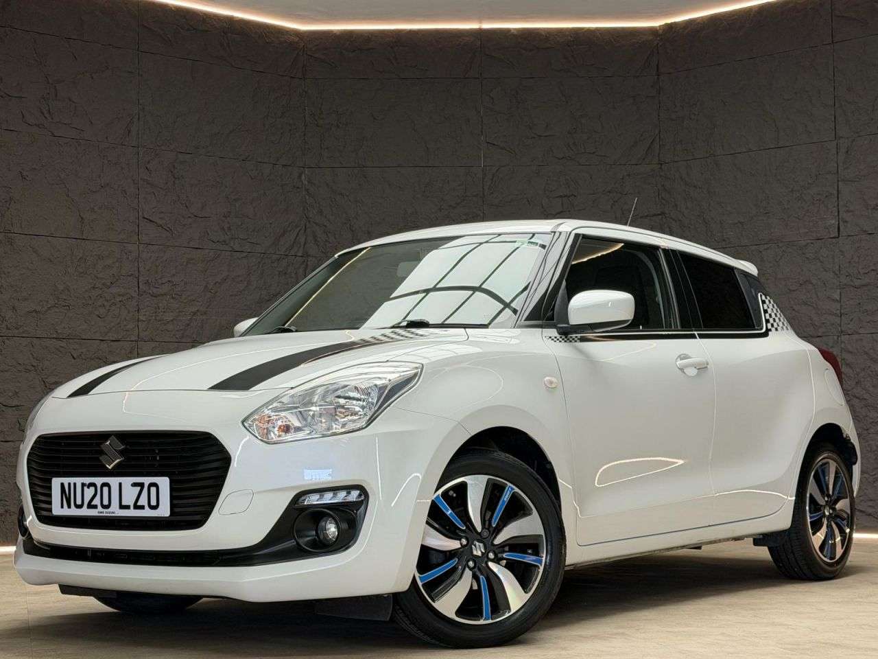 A 2020 SUZUKI SWIFT 1.2 Dualjet MHEV SZ-T Hatchback 5dr Petrol Hybrid Manual Euro 6 (s/s) (90 p A 2020 SUZUKI SWIFT 1.2 Dualjet MHEV SZ-T Hatchback 5dr Petrol Hybrid Manual Euro 6 (s/s) (90 p