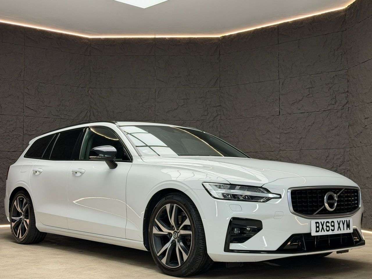 2019 VOLVO V60 2019 VOLVO V60