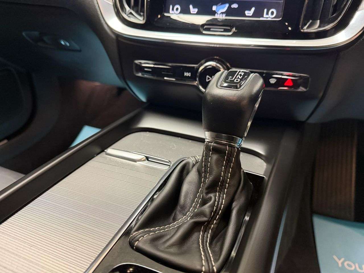 2019 VOLVO V60 2019 VOLVO V60