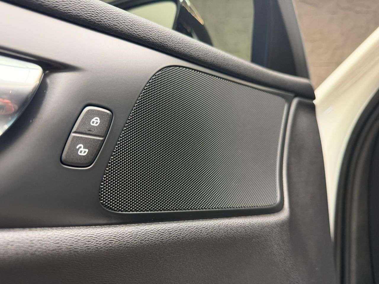 2019 VOLVO V60 2019 VOLVO V60