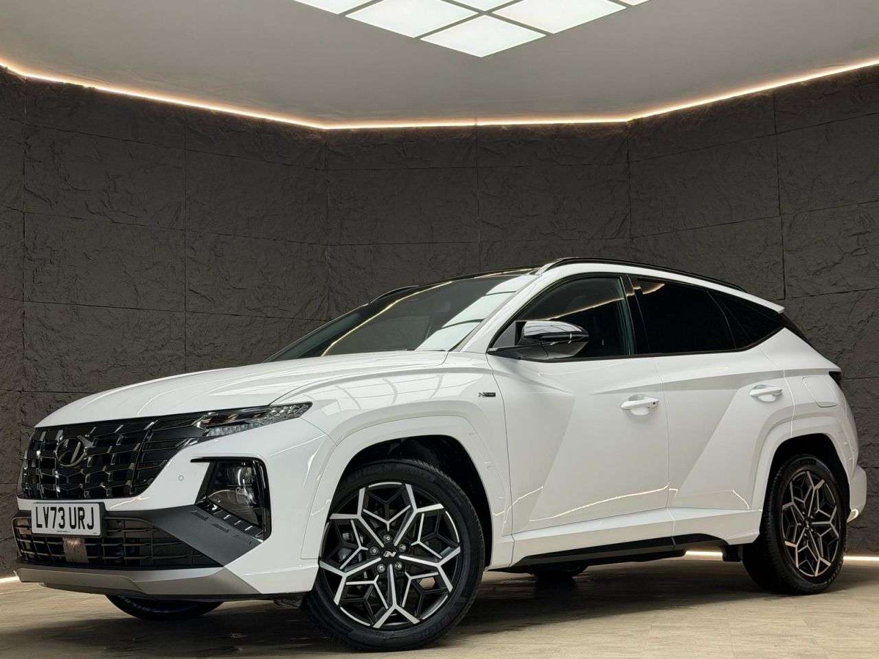 A 2023 HYUNDAI TUCSON 1.6 h T-GDi N Line S SUV 5dr Petrol Hybrid Auto Euro 6 (s/s) (230 ps) SUNRO A 2023 HYUNDAI TUCSON 1.6 h T-GDi N Line S SUV 5dr Petrol Hybrid Auto Euro 6 (s/s) (230 ps) SUNRO