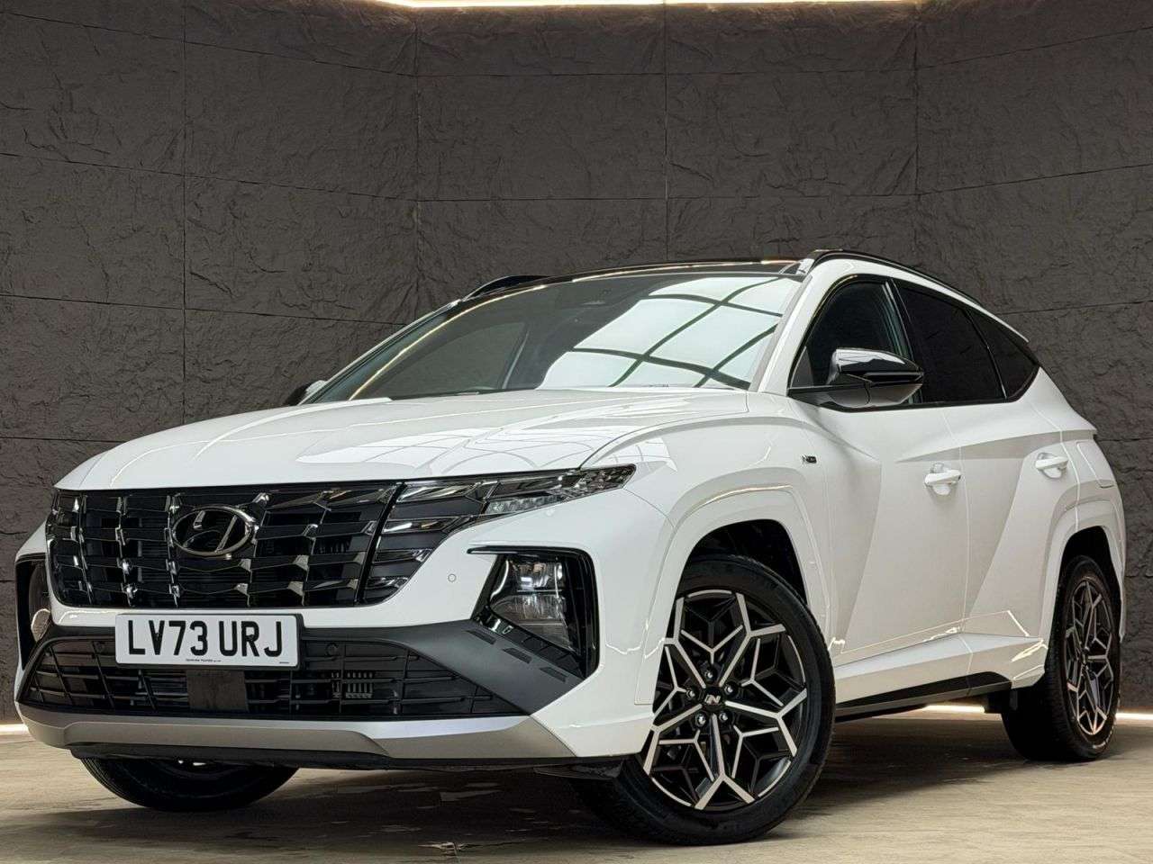 A 2023 HYUNDAI TUCSON 1.6 h T-GDi N Line S SUV 5dr Petrol Hybrid Auto Euro 6 (s/s) (230 ps) SUNRO A 2023 HYUNDAI TUCSON 1.6 h T-GDi N Line S SUV 5dr Petrol Hybrid Auto Euro 6 (s/s) (230 ps) SUNRO