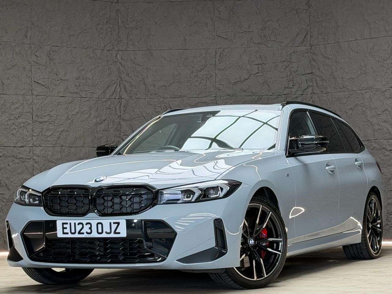 A 2023 BMW 3 SERIES 3.0 M340d MHT Touring 5dr Diesel Hybrid Auto xDrive Euro 6 (s/s) (340 ps) F A 2023 BMW 3 SERIES 3.0 M340d MHT Touring 5dr Diesel Hybrid Auto xDrive Euro 6 (s/s) (340 ps) F