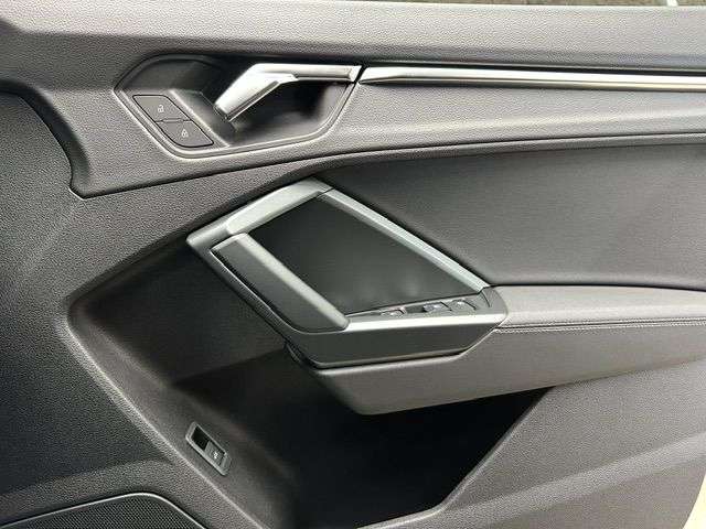 2023 AUDI Q3 2023 AUDI Q3