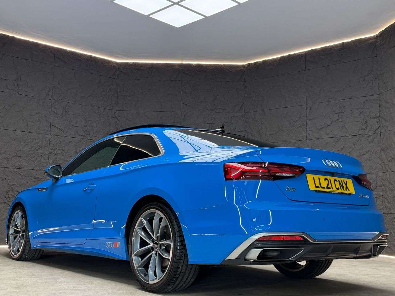2021 AUDI A5 2021 AUDI A5