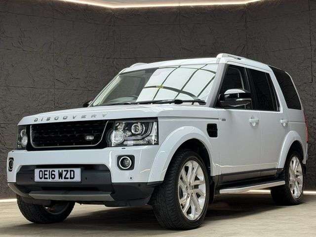 A 2016 LAND ROVER DISCOVERY 4 3.0 SD V6 Landmark SUV 5dr Diesel Auto 4WD Euro 6 (s/s) (256 bhp) SUNROOF, A 2016 LAND ROVER DISCOVERY 4 3.0 SD V6 Landmark SUV 5dr Diesel Auto 4WD Euro 6 (s/s) (256 bhp) SUNROOF,