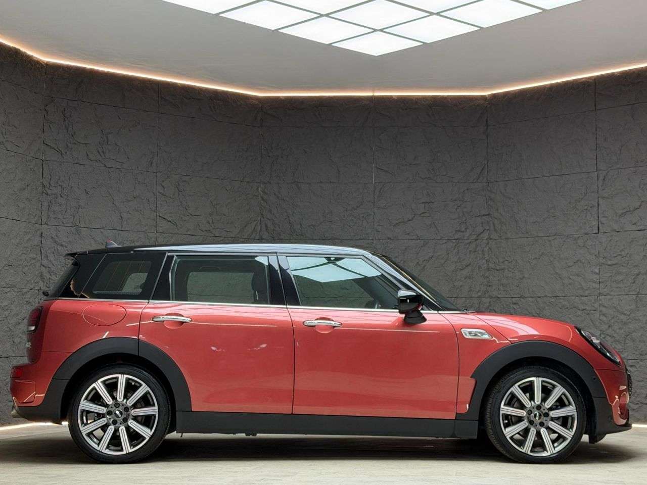2019 MINI CLUBMAN 2019 MINI CLUBMAN