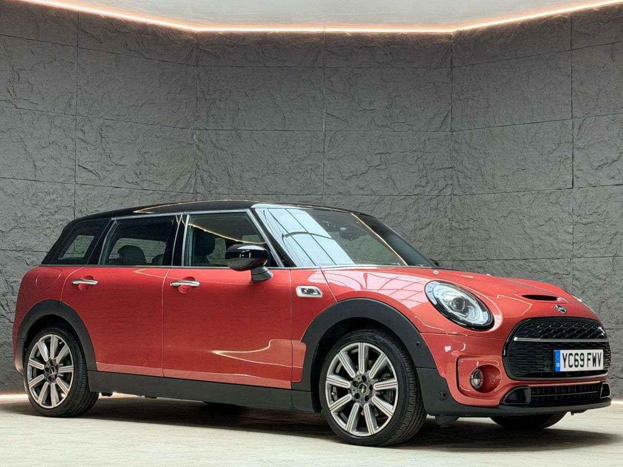 2019 MINI CLUBMAN 2019 MINI CLUBMAN