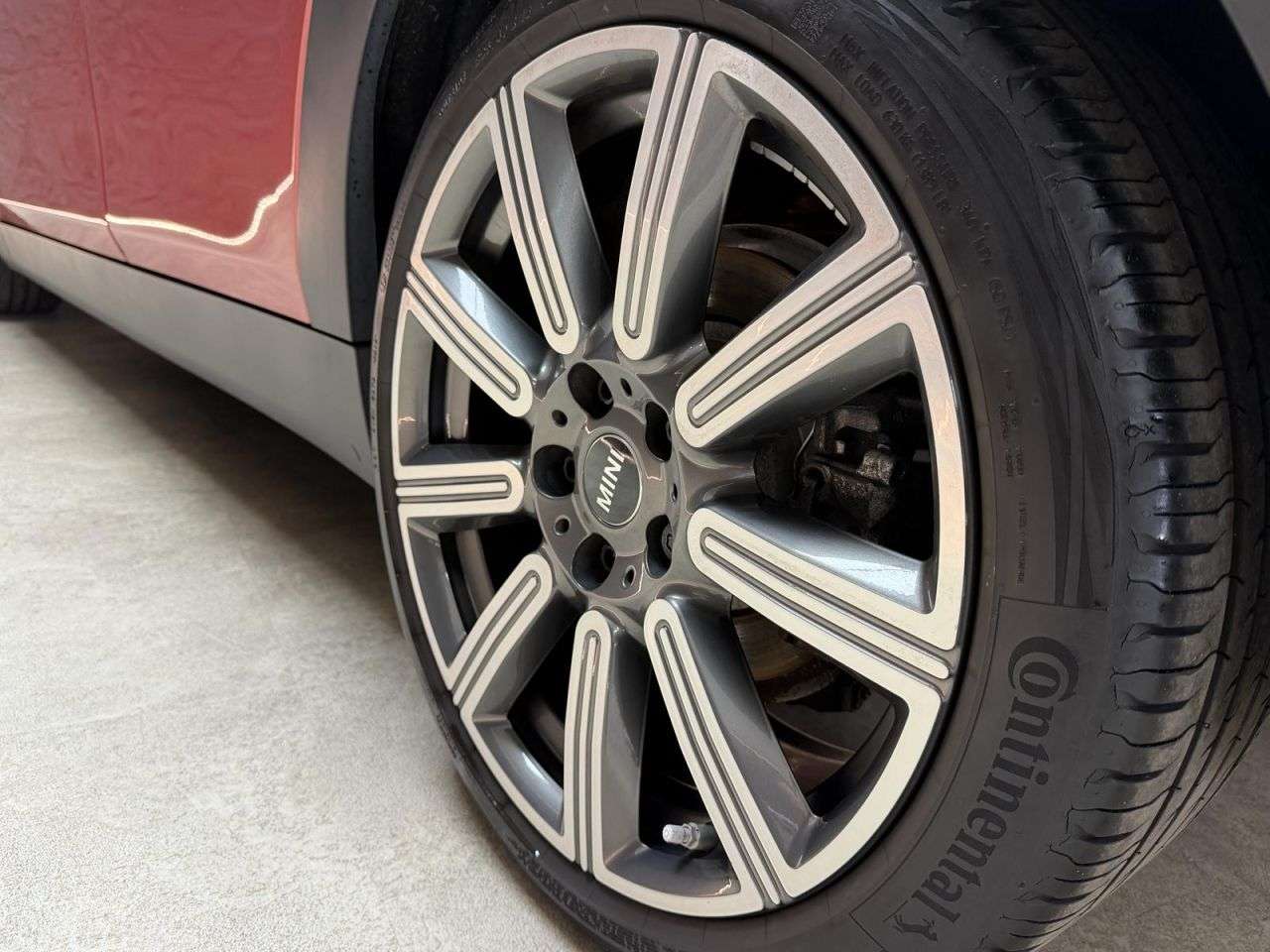 2019 MINI CLUBMAN 2019 MINI CLUBMAN