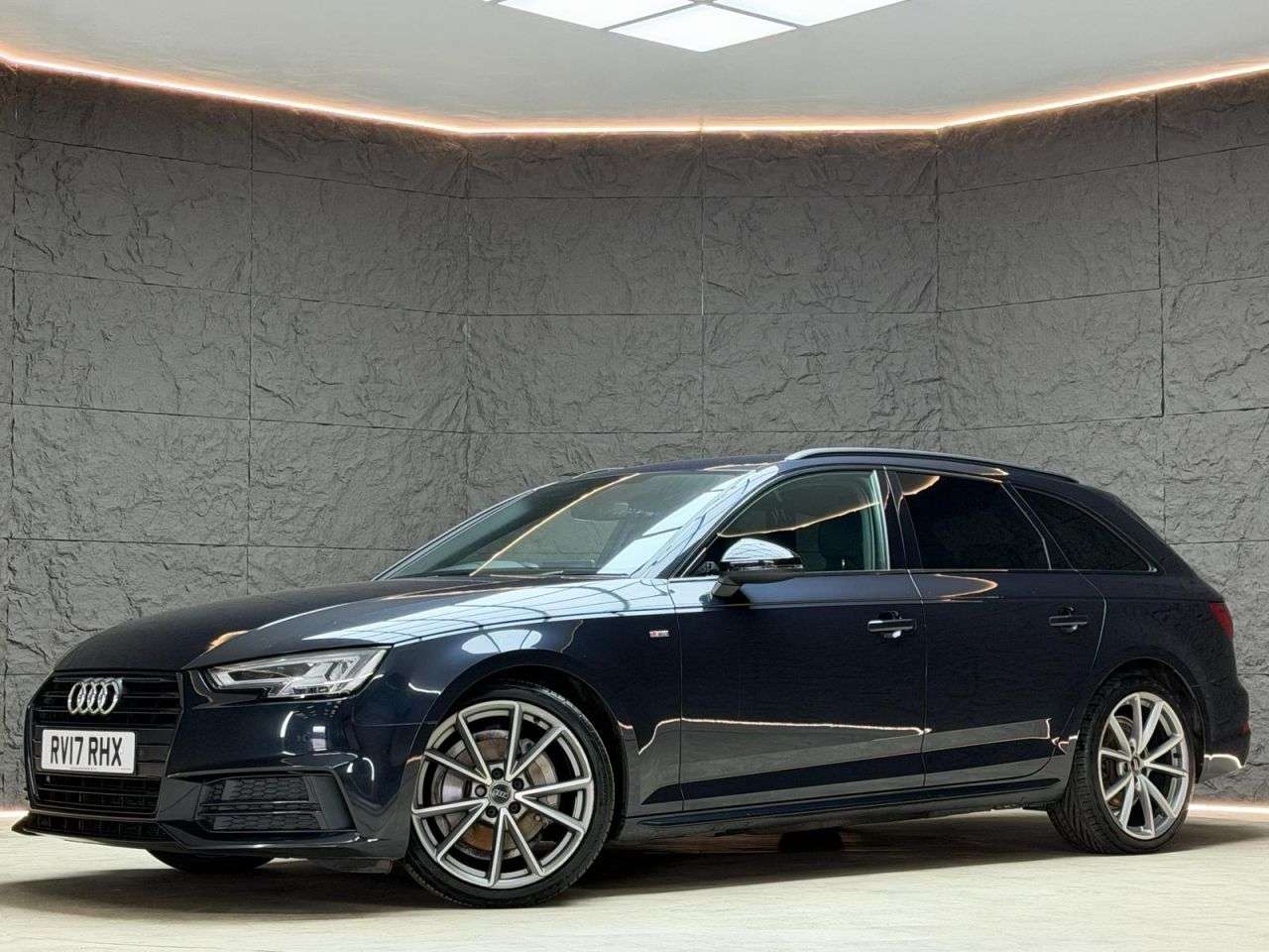 A 2017 AUDI A4 AVANT TDI S LINE A 2017 AUDI A4 AVANT TDI S LINE