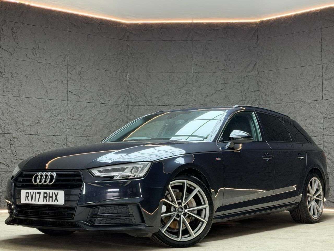 A 2017 AUDI A4 AVANT TDI S LINE A 2017 AUDI A4 AVANT TDI S LINE