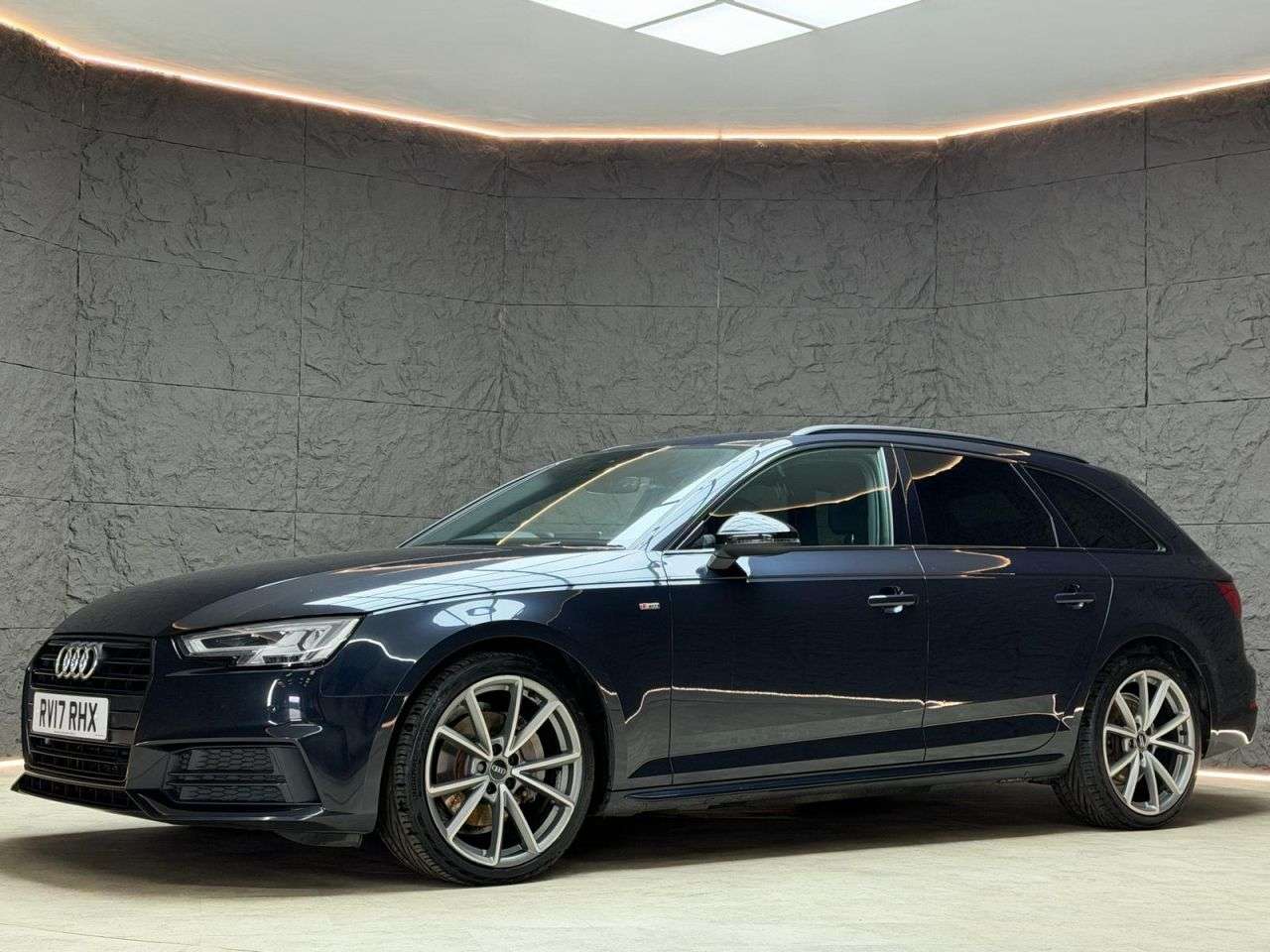 A 2017 AUDI A4 AVANT TDI S LINE A 2017 AUDI A4 AVANT TDI S LINE