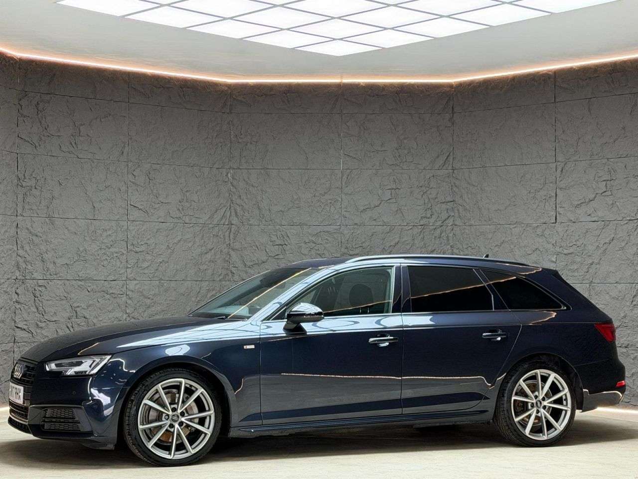 2017 AUDI A4 2017 AUDI A4