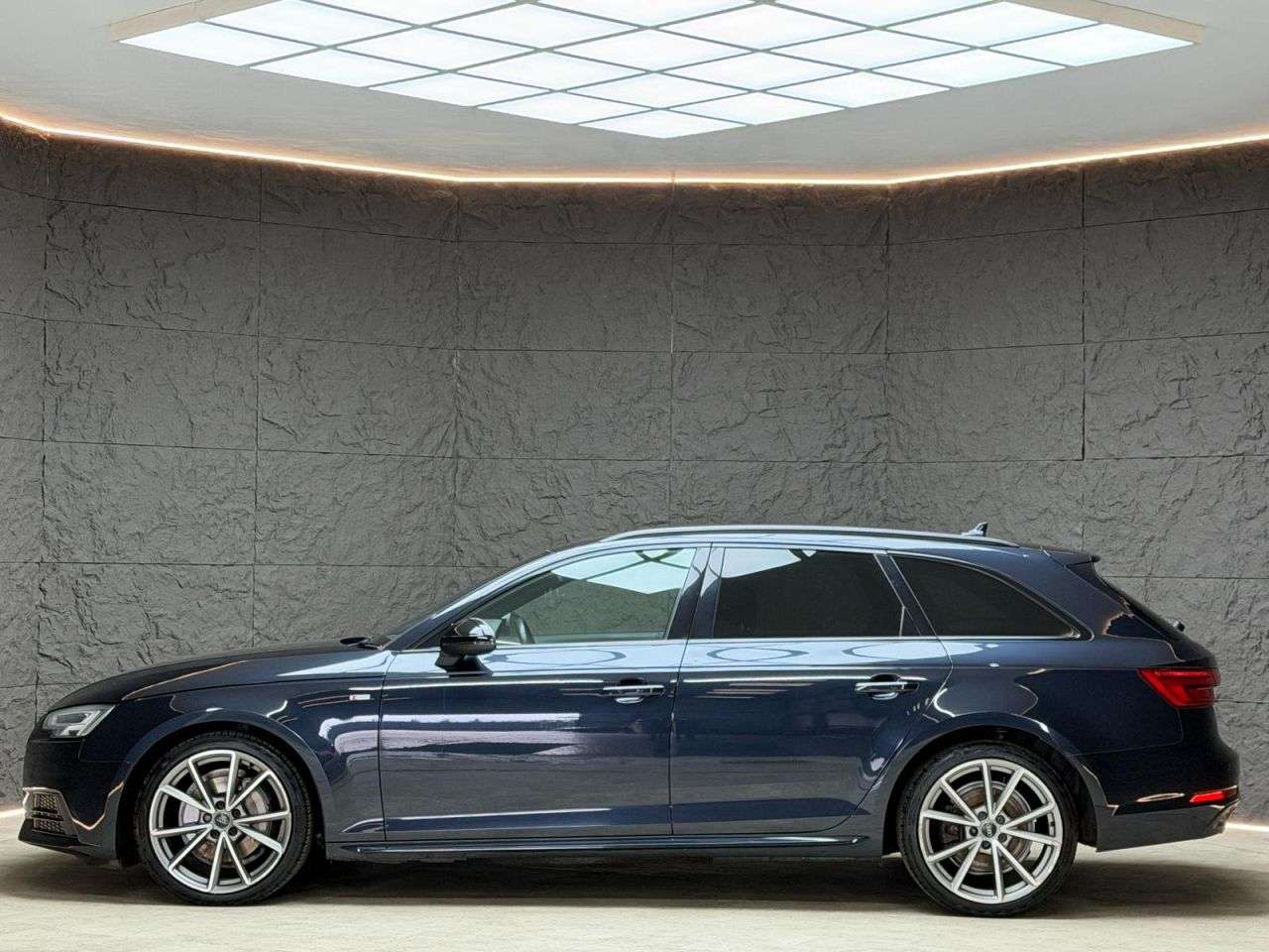 2017 AUDI A4 2017 AUDI A4