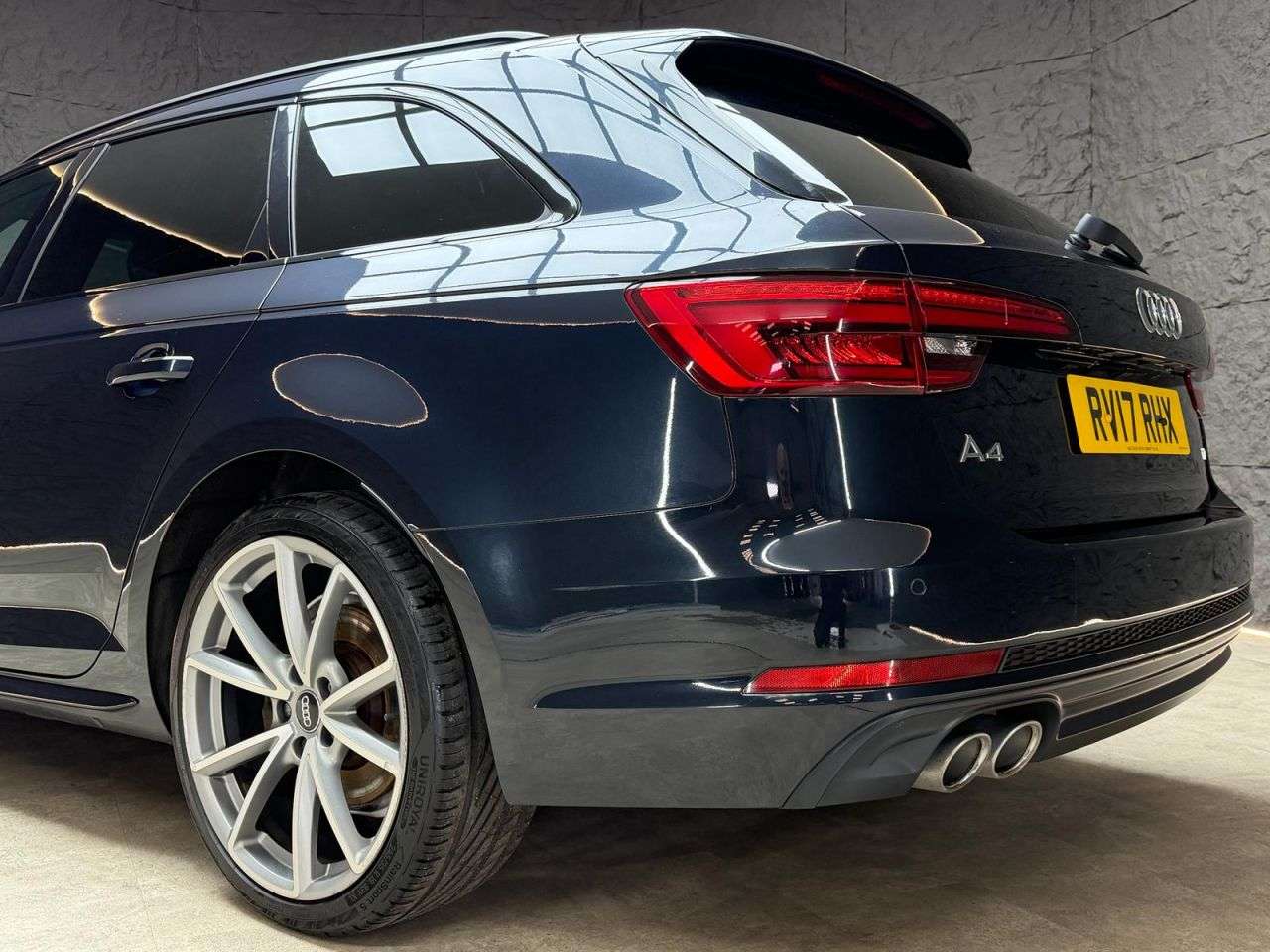 2017 AUDI A4 2017 AUDI A4