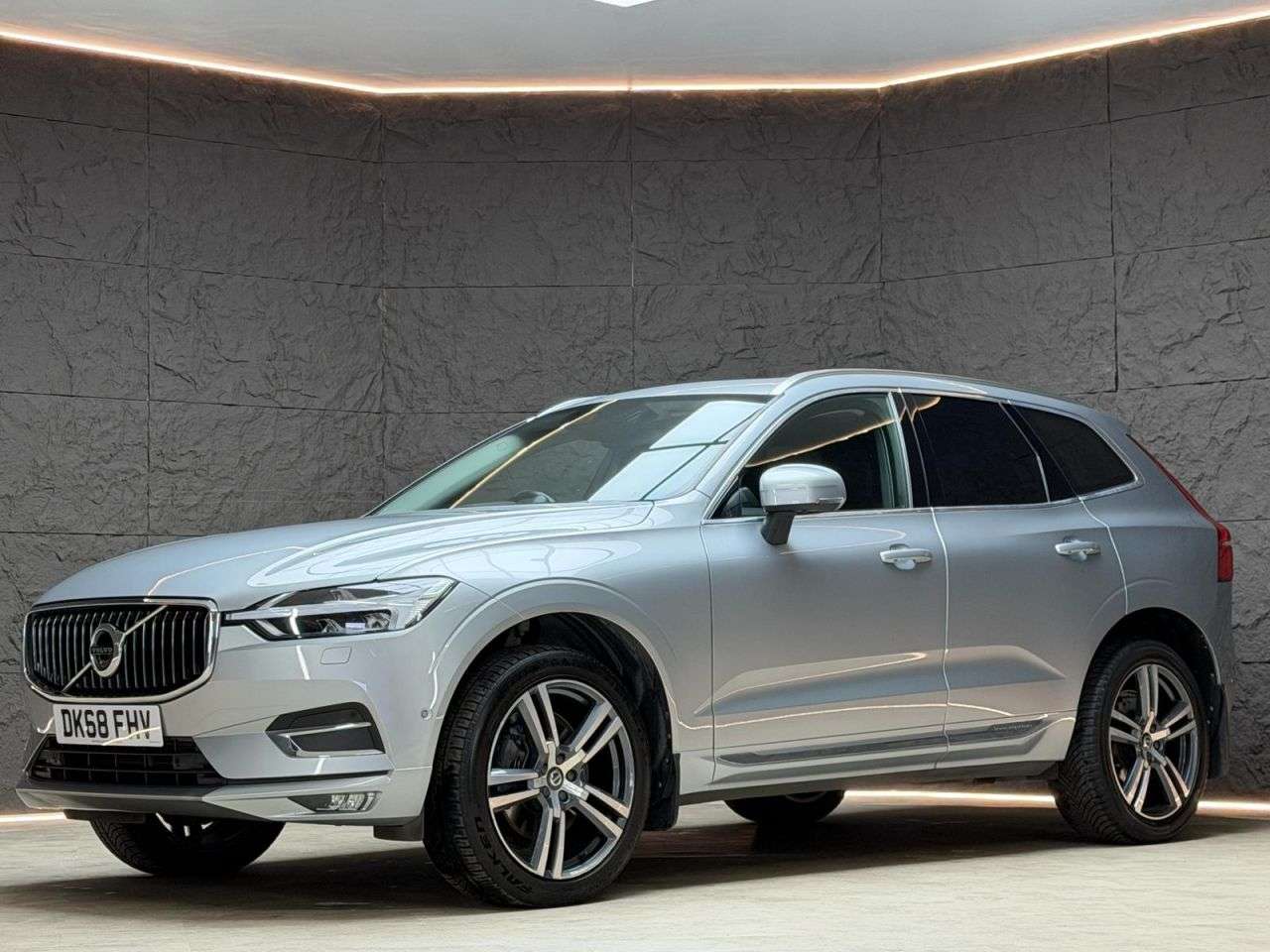 A 2018 VOLVO XC60 2.0 D5 PowerPulse Inscription Pro SUV 5dr Diesel Auto AWD Euro 6 (s/s) (235 A 2018 VOLVO XC60 2.0 D5 PowerPulse Inscription Pro SUV 5dr Diesel Auto AWD Euro 6 (s/s) (235