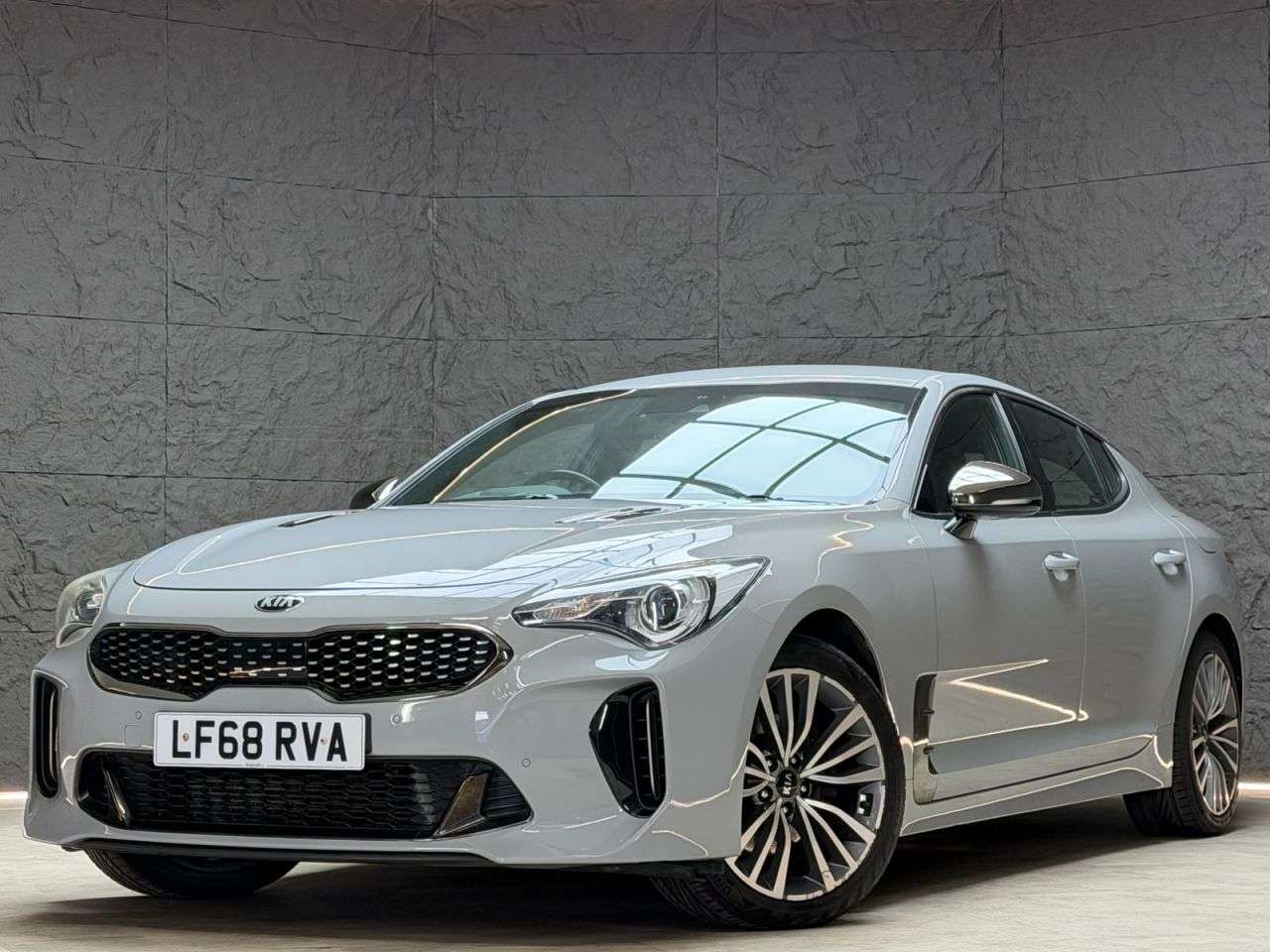 A 2018 KIA STINGER 2.2 CRDi GT-Line Gran Turismo 5dr Diesel Auto Euro 6 (s/s) (197 bhp) HEATED A 2018 KIA STINGER 2.2 CRDi GT-Line Gran Turismo 5dr Diesel Auto Euro 6 (s/s) (197 bhp) HEATED