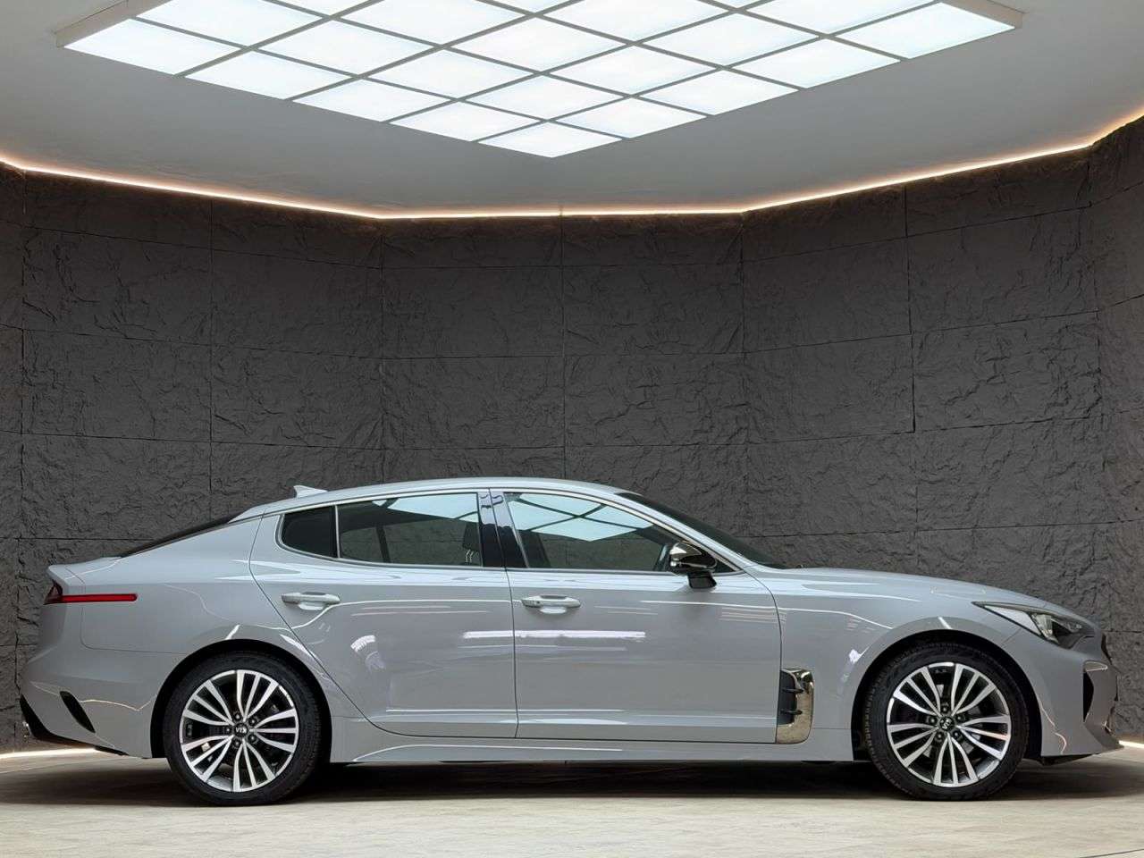 2018 KIA STINGER 2018 KIA STINGER