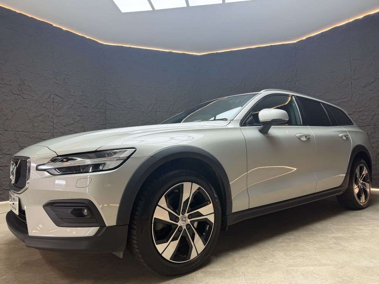 2021 VOLVO V60 CROSS COUNTRY 2021 VOLVO V60 CROSS COUNTRY