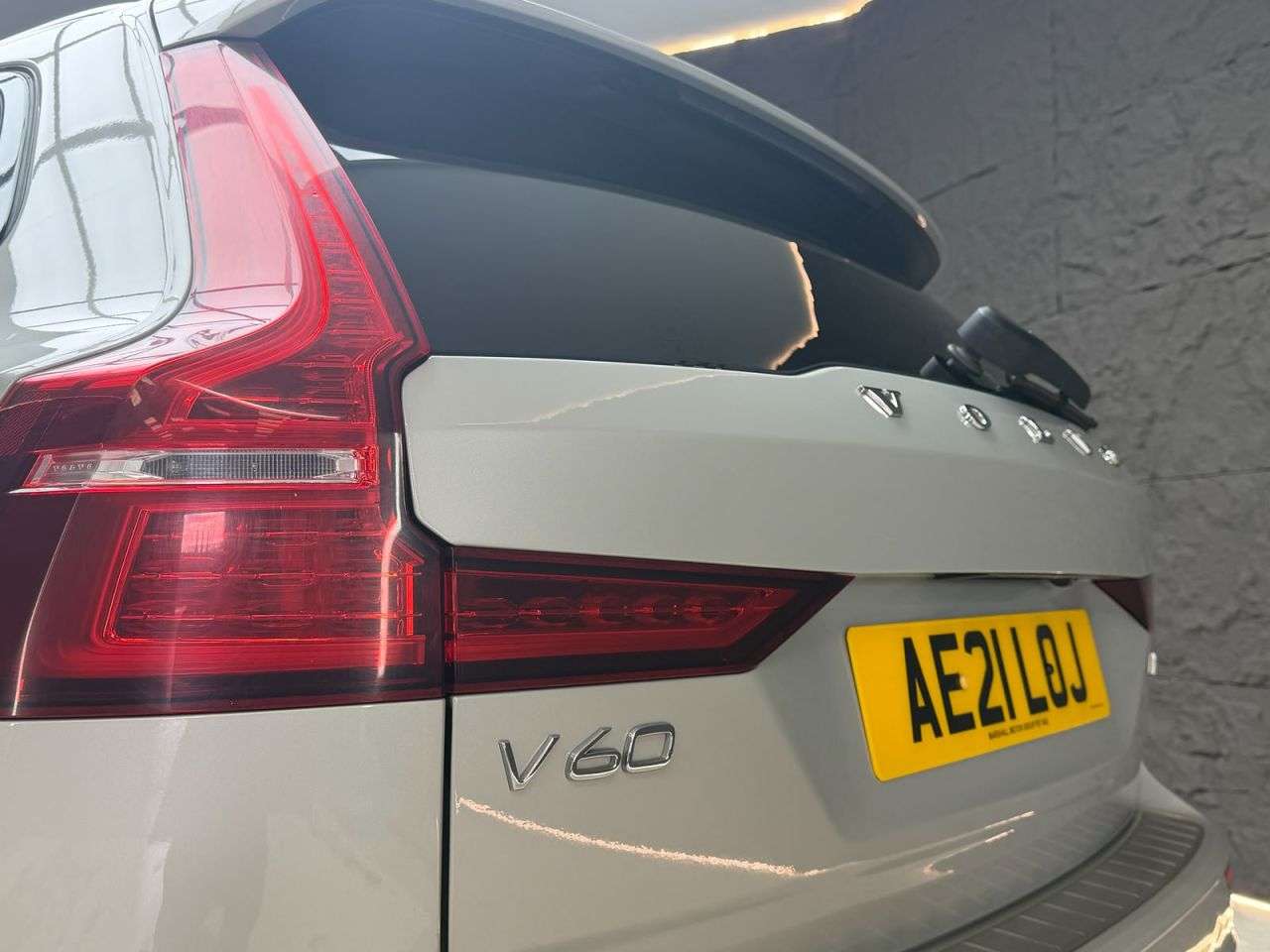 2021 VOLVO V60 CROSS COUNTRY 2021 VOLVO V60 CROSS COUNTRY